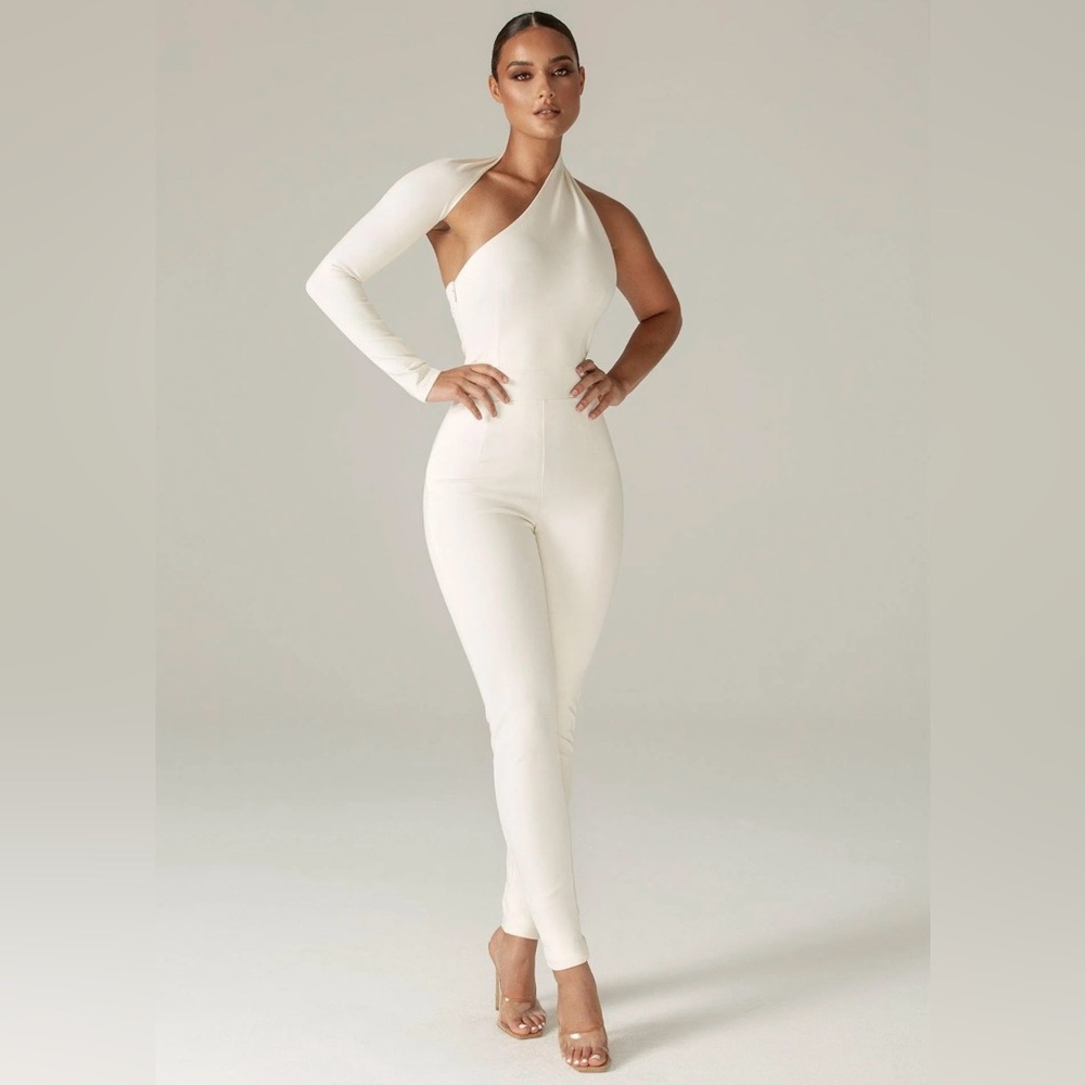NWT Alieva Off-White One-Shoulder Jumpsuit - Size L